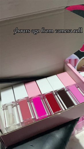 Your go-to gloss collection for a flawless, shiny finish… all in one box. 🛍️15,000 comes with a free lipliner #boxofglosses #lipgloss #sbinov0028th