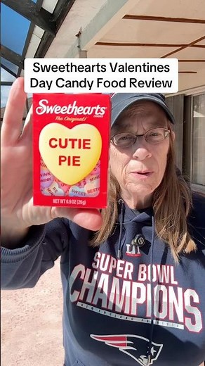 Sweethearts Valentines Day Candy Food Review #nostalgiic #candyreview #foodreviews