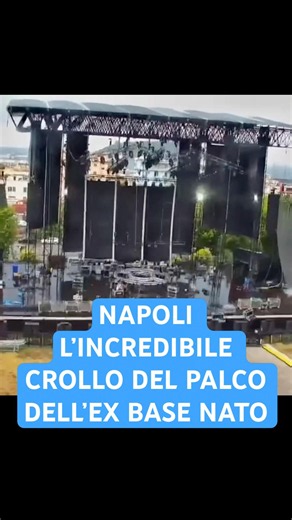 Napoli, crolla il palco dell’ex Base NATO: sfiorata la tragedia