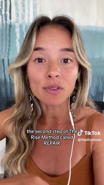 The Rise Method™ will teach you concrete, practical tools that will help you: 🌞Regulate your emotions & your nervous system so you can find true inner peace. 🌞Repair your connection with YOURSELF so you can be your own source of validation, love, and fulfillment. 🙌🏼 🌞Rewrite your thought patterns so you can EMBODY unwavering self-love, self-worth, and self-confidence. Through an in-depth 12-week curriculum, custom-designed practices to help you apply the work, and weekly live support calls 