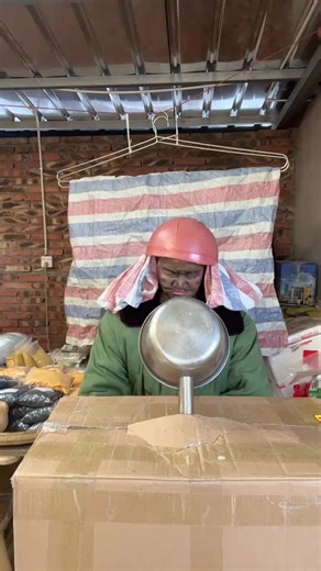 Faraday Privacy Bag, 1 Count EMP & RFID Blocking Bag, Anti-tracking & Fireproof Key Fob Protector for Phones, Radios, Car Keys