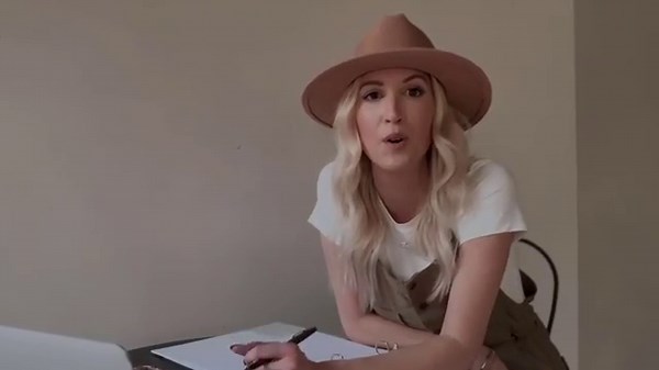 Decorating My Patio for Fall! 🍁 Cozy Outdoor Fall Decorating Ideas + Patio Makeover