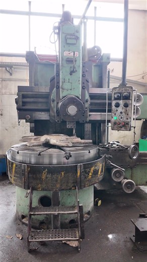 Stainless steel workpiece machining on the VTL 🔥