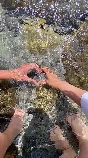 駒ヶ根高原で遊んでみた！ 暑い夏でも涼しくて気持ちいい〜✨ 緑と木漏れ日もキレイ🥰 と、職場体験で来てくれた赤穂高校の生徒さん大喜びでしたw #コウを追いかけて #駒ヶ根高原 #駒ヶ根市 #夏でも涼しい #水遊び #職業体験 #職業たいke