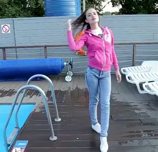 #swimmingpool #swimming #swimminginclothes #swimminginjeans #wetlook #wetjeans #wetclothes #wetlookclothing #reccomendation #купаниевбассейне #купаниевджинсах #купаниеводежде #купаниевобуви #рекомендации