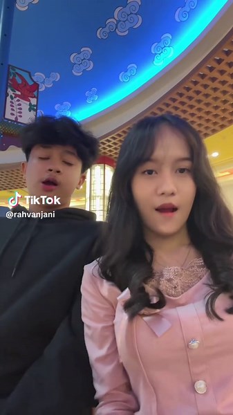 Kisah Rissa dan Hubungan yang Beraneka