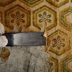 Enlever du papier peint : 5 méthodes pour le décoller facilement