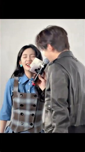 翟潇闻一句“姐姐”把周也钓成翘嘴了~#你好1983 #周也 #翟潇闻 #zhouye #zhaixiaowen #cdrama