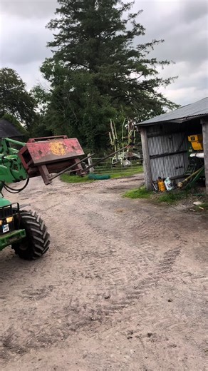 Exploring the John Deere 6610 Tractor Features