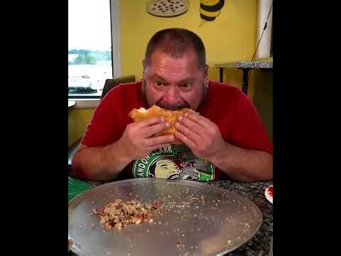 Tre Ragazzi’s calzone challenge New record set by me 🙌