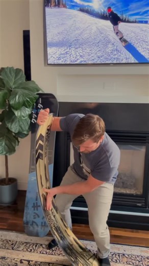 The 2026 GILSON Duel is one of the year’s most talked about boards 💯 3 things that have cemented The Duel as the #1 board in the GILSON lineup. 1. The Flex 2. The Flat-to-Rocker profile 3. The 3D Edge — making it the most surfy, playful board, and just insane for butters. Let’s run through them. 🏂🔥 | Gilson