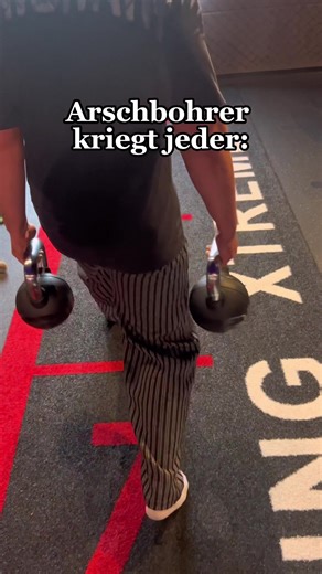 Gym-Workout mit Muskeln: Der Mann war auf 180
