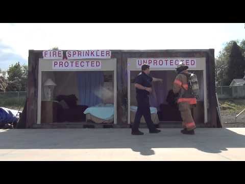 Medford Fire-Rescue Side-by-Side Fire Sprinkler/Flashover Demonstration