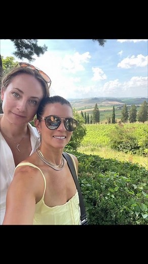 Under the Tuscan sun ☀️ The best food so far. And obviously amazing wine! So cool to learn about how wine making works in Italy.