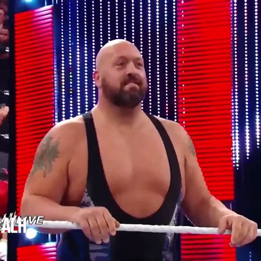 Big Show knocks out Triple H Raw
