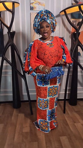 When Chantilly lace meets Ankara patchwork in an intricate green design, luxuriously detailed with crystal stones for an overwhelming effect. This ensemble will definitely make heads turn .....A glamorous work of art and a must have.👌 #FashionStatement #Glamorous #AnkaraPatchwork #Readytowearinlagos#kaftan#Readytowearinsurulere#RegalElegance #QueenlyCharm #chantillylacedress 🟢UK 8 - UK 16 (US 6-US 14)₦80,000 🟢UK 18 - UK 22 (US 16-US 20)₦85,000 PRICES ARE SUBJECT TO CHANGE WITHOUT NOTICE 🟢ALL