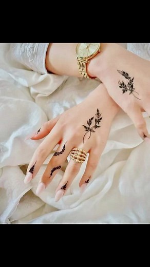 Trendy and Simple Mehndi Designs for 2024