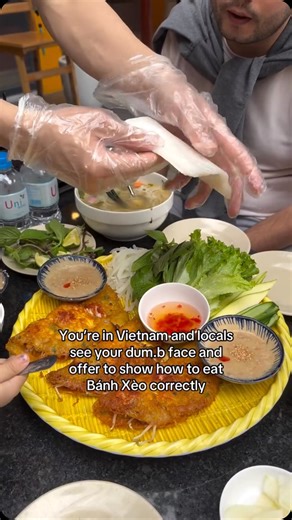 🇻🇳 Local Adventures | Photography | Culture | Do you really know how to eat Banh Xeo correctly? Here is an example showing by Fariza Kadir - Crispy, savory, and oh-so-delicious! Banh... | Instagram