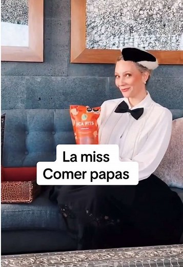 La Miss y los Modales Correctos al Comer Papas