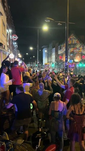 UK fans they locked down London again in the midnight🇬🇧🏴󠁧󠁢󠁥󠁮󠁧󠁿🔥🔥🔥