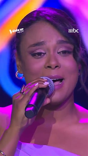 أنا لشحد حبك من عند الله شحادة.. أنس تبدع بأدائها لأغنية نجوى كرم في المواجهة الأخيرة #MBCTheVoice يعرض كل أربعاء 9:30 مساءً بتوقيت السعودية على #MBC1 مجاناً على MBC شاهد @ahmedsaadofficial @rahmariad @nassifzeytoun