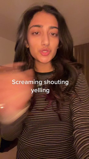 Expressive Gestures in Dim Light Focusing on Emotion