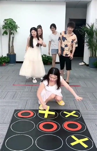 Giant DIY Game: Tic Tac Toe for the Whole Family