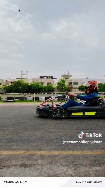 Capture Life in Motion with CAMON 40's FlashSnap