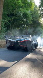 Who’s brave enough to do a burnout in front of a Bugatti Bolide? 💨 #Bugatti #Rimac #Goodwood #FoS | Horsepower Hunters