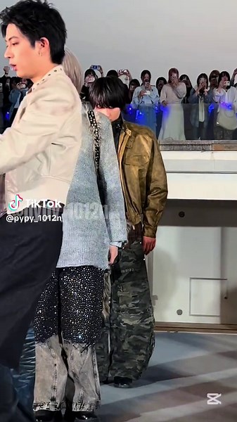 ✦ 2025.03.26 Major 3rd Single「Dreamland」リリース日 リリースイベント@ららぽーと豊洲 Dreamland / ‪SUPER★DRAGON ✧ ここの3人、めっちゃきれいで好きです🐻🐹🐱 MV衣装もやっぱすてき〜 ✧ @SUPER★DRAGON @田中洸希 #SD_Dreamland #スパドラ #SUPERDRAGON #飯島颯 #田中洸希 #柴崎楽 #推しカメラ #チッケム #fancam #EBiDAN #エビダン #fyp #CapCut