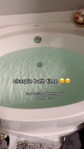 I love homestuck!! #homestuck #homestuckcosplay #vriskahomestuck #vriskacosplay #karkat #sharpiebath #karkatcosplay #HuluChippendalesDance #strifecos #BeTheReasonVisa