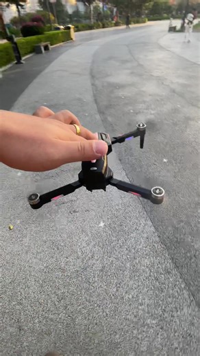 Nansia Drone Review: Stability and Lighting Effects