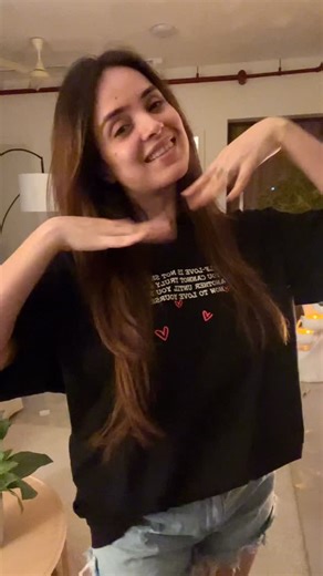 Simran Dhanwani on Instagram: "Sorry i’m late to this party, i didn’t want to come 🥱"