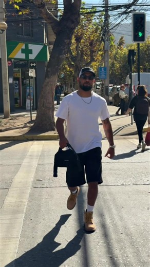 No nací en el mundo de los autos… pero aquí estoy construyendo mi lugar. 🚗🔥 Esto recién empieza. by Cheli #C#CheliM#MentalidadP#ProcesoC#CreandoMiHistoriaCarCulture