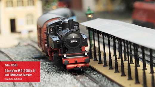 🌼🚂 Frühling liegt in der Luft – und Dampf auf den Schienen! Unsere charmante BR 91.3 ist bereit für den Garteneinsatz! 💨🌷 Mit viel Dampf und noch mehr Nostalgie bringt diese wunderschöne Dampflok echtes Eisenbahn-Feeling in euren Garten. Ob durch Blumenbeete oder entlang der Terrasse – so beginnt der Modellbahn-Frühling richtig! 🌞🛤️ 🎥 Ton an – und eintauchen in den Gartenbahn-Zauber mit der BR 91.3 von PIKO! #PIKO #Gartenbahn #BR913 #DampflokLiebe #SpurG #ModellbahnOutdoor #FrühlingMitPIK