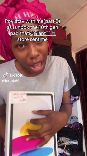 Unboxing the New 10th Generation iPad Experience