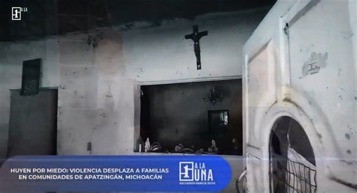 Por lo menos 668 personas huyeron de sus hogares por la violencia en Apatzingán, Michoacán. Familias enteras hicieron maletas durante la madrugada de este martes y abandonaron sus comunidades en busca de un lugar seguro.Escuche la nota completa en #AlaUna