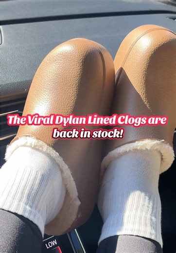 if you’re someone that has white feet, I would definitely recommend these clogs now that they’re back in stock and selling out!##november##christmas##tiktokshopblackfriday##christmasgiftideas##crocsclogs@@Crocs