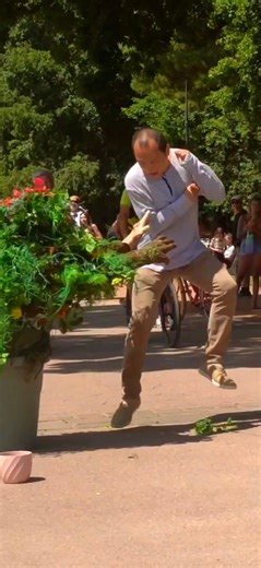 524K views · 15K reactions | Oh my world, He jumped so high #funny #laugh #reels #viral #love #reelsfyp | PRANK Central | Facebook