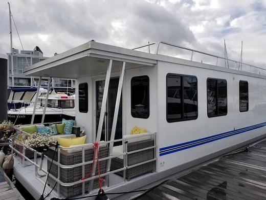 Catamaran Cruisers 12x39 - Review, Specifications & Price