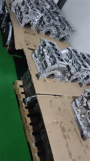 #benz benz 254 264 260 NEW original cylinder block is ready to ship ，what'sapp+8613910667772