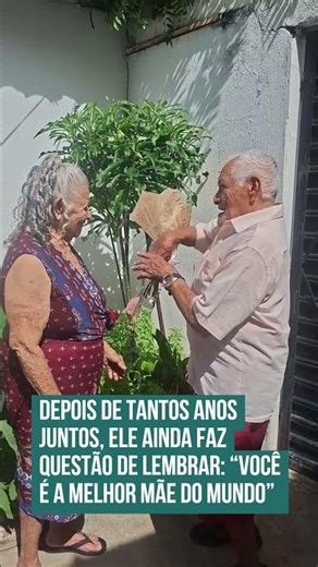 Depois de tantos anos juntos, ele ainda faz questão de lembrar: “você é a melhor mãe do mundo”! 😍💐