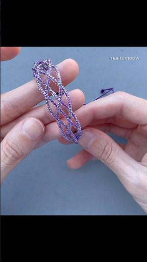 New tutorial alert! 🔔 Delicate macrame bracelet with beads