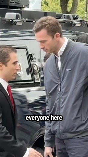 318K views · 26K reactions | We shut down Cuomo’s press conference. He is working directly with Trump and his oligarch donors. | Walter Masterson | Facebook