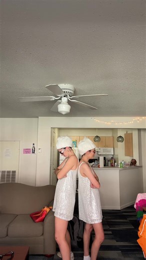 Happy Halloween with Trolls Dance Party