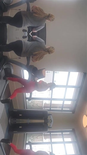 Cardio day 🔥 7-minute stations: Run • Row • Step • Elliptical Heart rate UP ⬆️ Calories BURNED 🔥 No boredom, just work. Rotate, push your pace, and finish strong 💪 Who’s in today? 🏃‍♀️🚣‍♀️🪜🚴‍♀️@LG