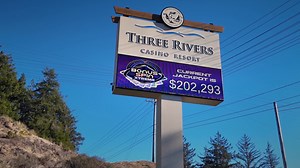 Hear from our Director of Gaming, Rick Ray, as he shares insights on our Table Games Bonus Spin Xtreme Progressive. Learn how this exciting progressive feature adds even more energy to the table games floor and gives players another chance to win big. 🎲✨ | Three Rivers Casino Resort