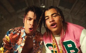 【欧美嘻哈新歌速递】24kGoldn - Mood ft. iann dior（官方MV）