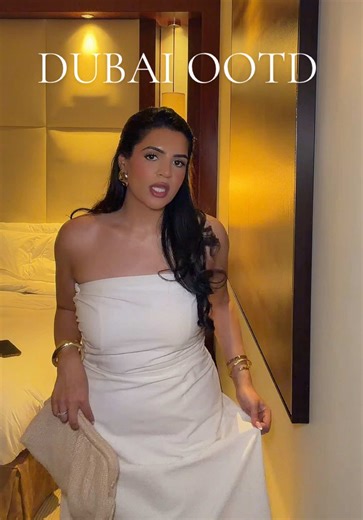 Dubai OOTD 🤍✨ Dress & jewellery @prettylittlething Bag @PRIMARK Wedges @asos #dubai #dubaioutfits #ootd #dubailife #dubaifashion