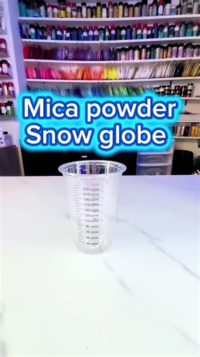 Mica powder snow globe. Trying out pearl ex powder. #micapowder #micasnowglobe #cateye #cateyesnowglobe #babyoilsnowglobe